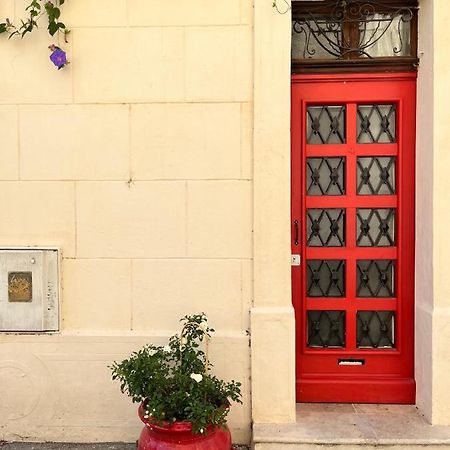 Apartament Le Donjon De La Roquette Arles Zewnętrze zdjęcie
