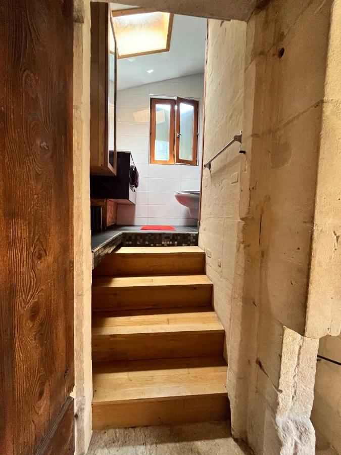 Apartament Le Donjon De La Roquette Arles Zewnętrze zdjęcie